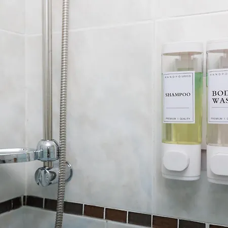Buonarroti Refuge N&a アパート チビタベッキア